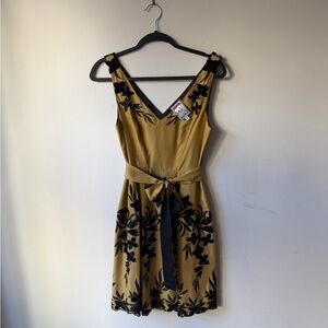 Yoana Baraschi 100% silk embroidered knee length dress size 4